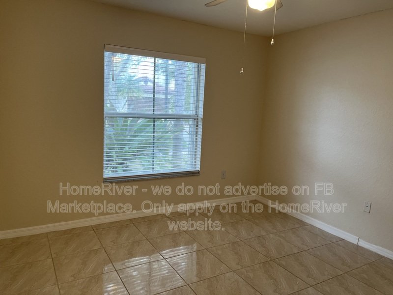 Do Not Miss Out - 1921 SE 15th St, Homestead, FL property image