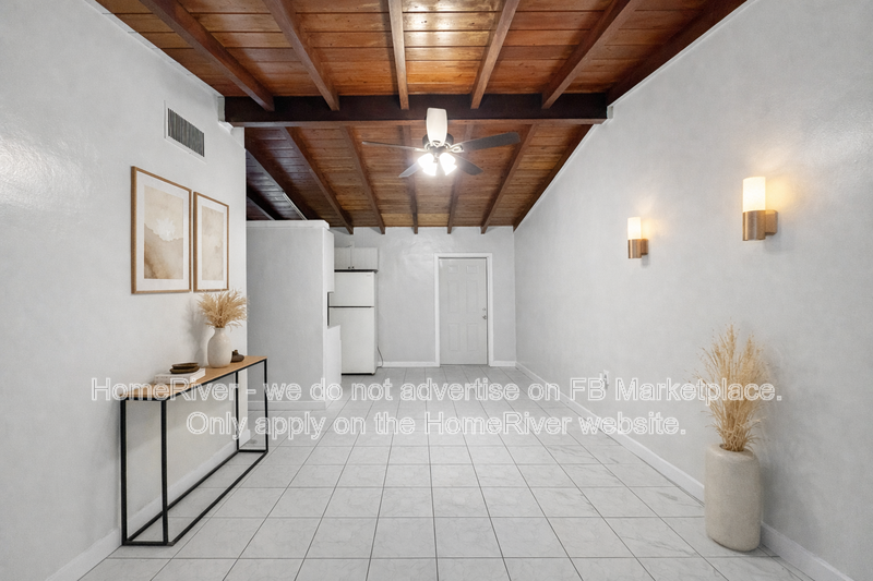 Move In Ready! 525 SW 22ND TER FORT LAUDERDALE FL 33312 property image