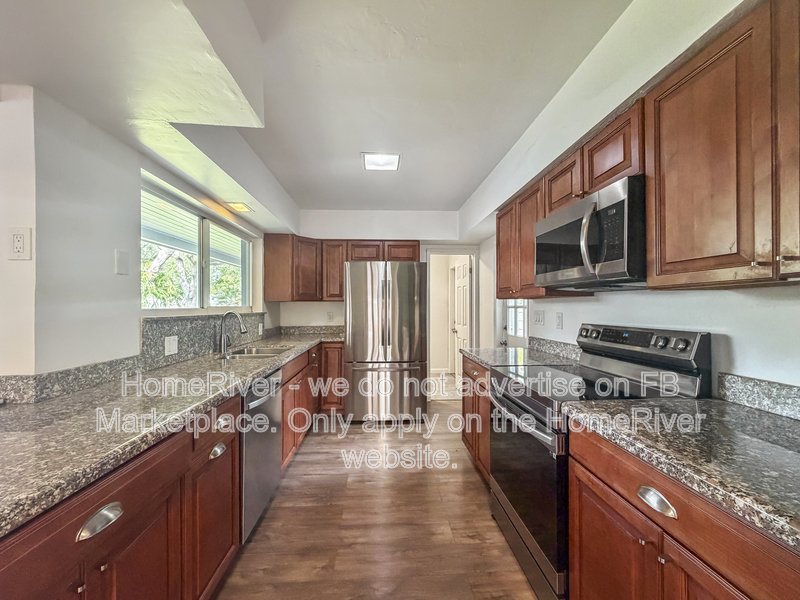 Location, Location, Location! Spacious 3-Bedroom Pool Home! property image