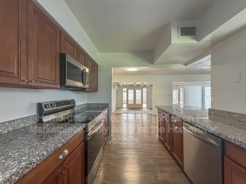 Location, Location, Location! Spacious 3-Bedroom Pool Home! property image
