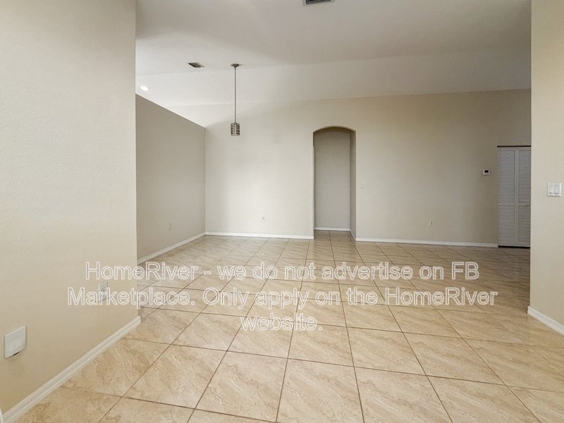 Move-in Ready! 1921 SE 15th St, Homestead, FL property image