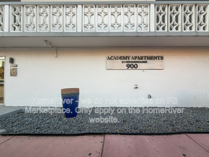 Now Available -  900 6TH ST APT 3, MIAMI BEACH FL 33139 property image