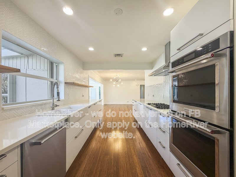 Move In Ready! 2221 NE 32ND CT, LIGHTHOUSE POINT FL 33064 property image