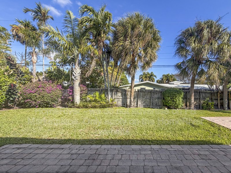 Move In Ready! 2221 NE 32ND CT, LIGHTHOUSE POINT FL 33064 property image