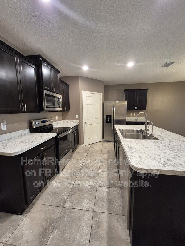 Move In Ready! 1402 SW CREST AVE, PORT SAINT LUCIE FL 34953 property image