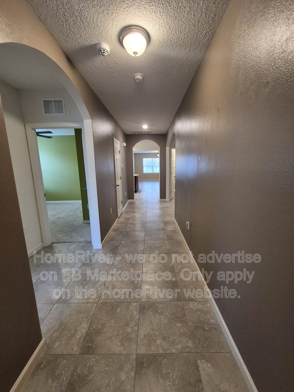 Move In Ready! 1402 SW CREST AVE, PORT SAINT LUCIE FL 34953 property image