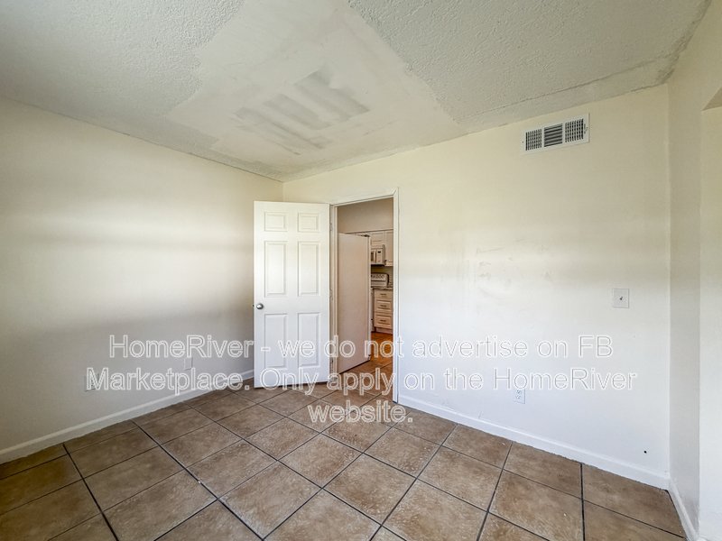 Spacious 2BR Duplex + Bonus Room - Small Pet Friendly -  Move-In Ready property image