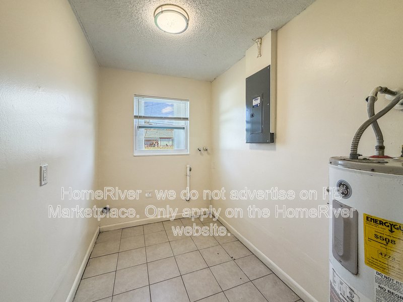 Spacious 2BR Duplex + Bonus Room - Small Pet Friendly -  Move-In Ready property image