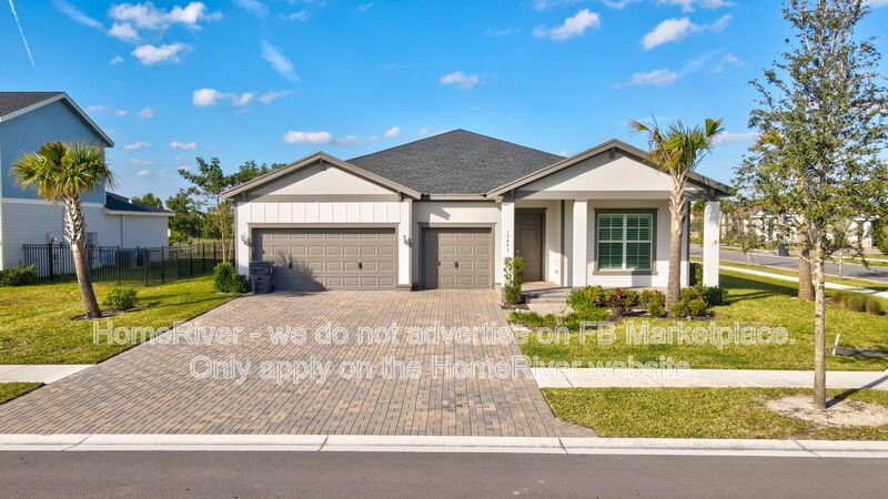 Stunning and Spacious! Single Story 4/3 Available! property image
