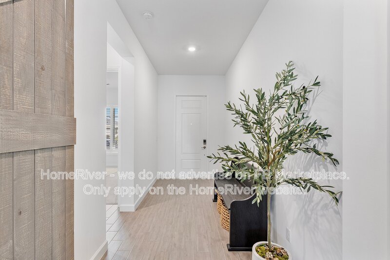 Stunning and Spacious! Single Story 4/3 Available! property image