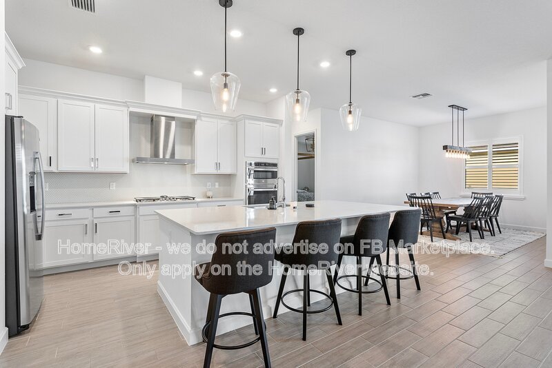 Stunning and Spacious! Single Story 4/3 Available! property image
