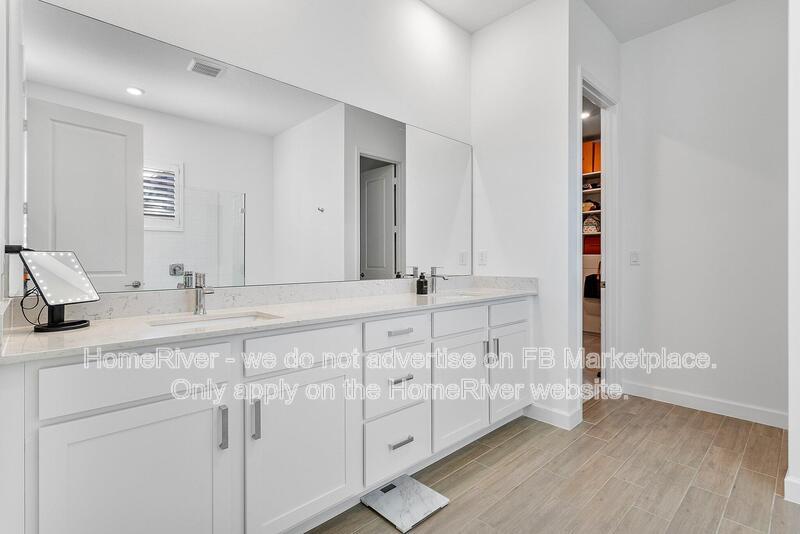 Stunning and Spacious! Single Story 4/3 Available! property image