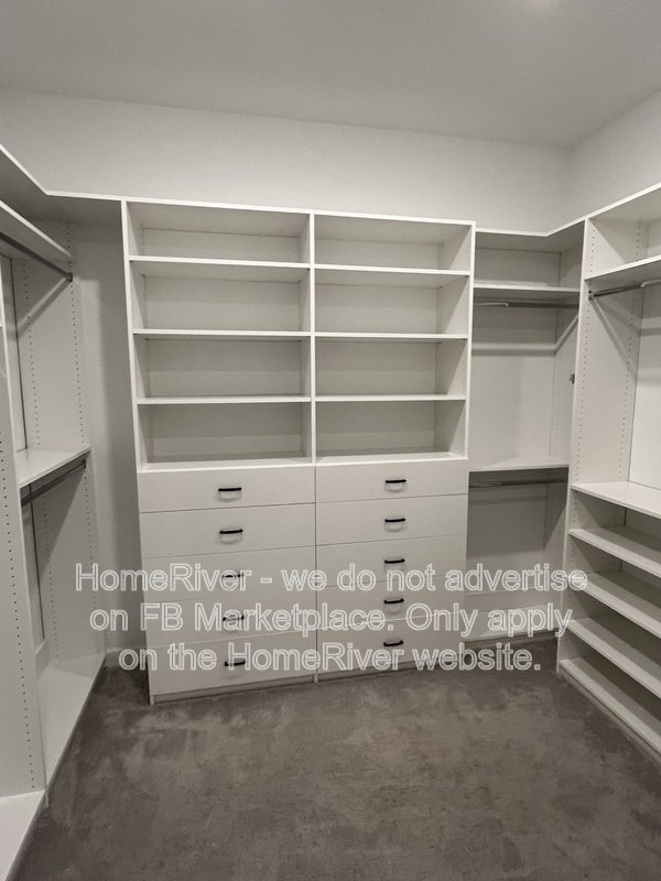 Stunning and Spacious! Single Story 4/3 Available! property image