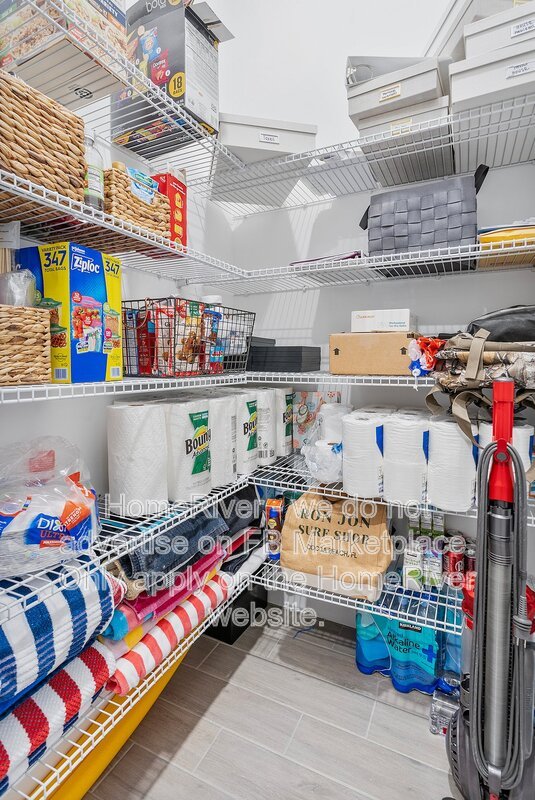 Stunning and Spacious! Single Story 4/3 Available! property image