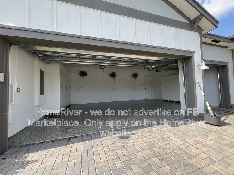 Stunning and Spacious! Single Story 4/3 Available! property image