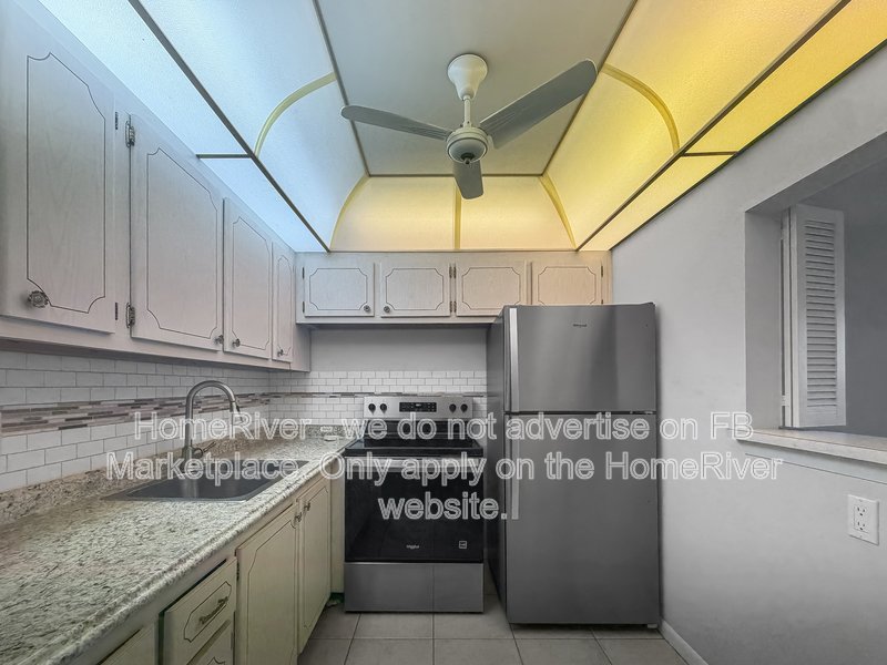Spacious Bright 1 Bedroom, 1.5 Bath Condo Located in 55+ Community! property image