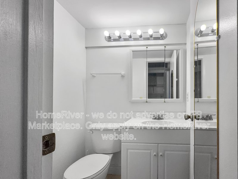 Spacious Bright 1 Bedroom, 1.5 Bath Condo Located in 55+ Community! property image