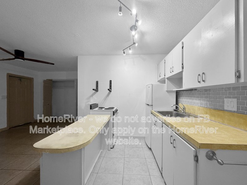 Cozy Downtown Oakland Park Studio Located On A Lushly Landscaped Lot property image