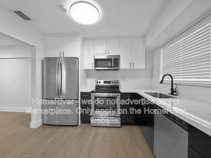 3-ROOM | 1-BATH | DUPLEX LIVING | WASHER &amp;amp;amp;amp;amp;amp; DRYER property image